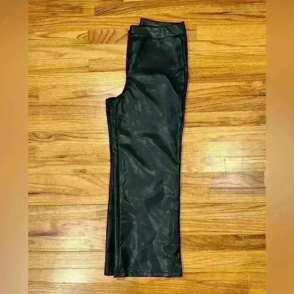 NWOT Stretch Faux Leather Pants Size Small - Picture 2 of 6